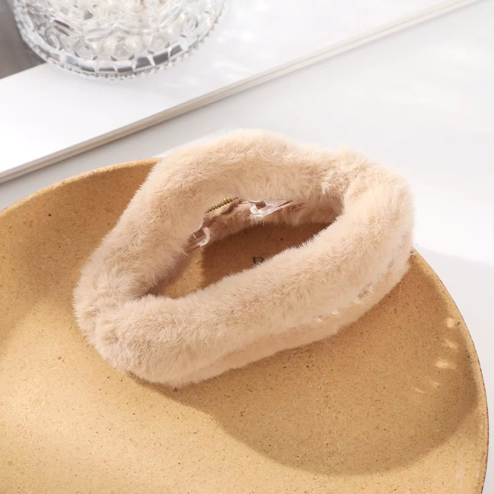 14Cm Large Hair Claw Fashion Plush Big Crab Hair Clip for Women Back Clip for Thick Hair Cute Plush Ponytail Hair Accessories