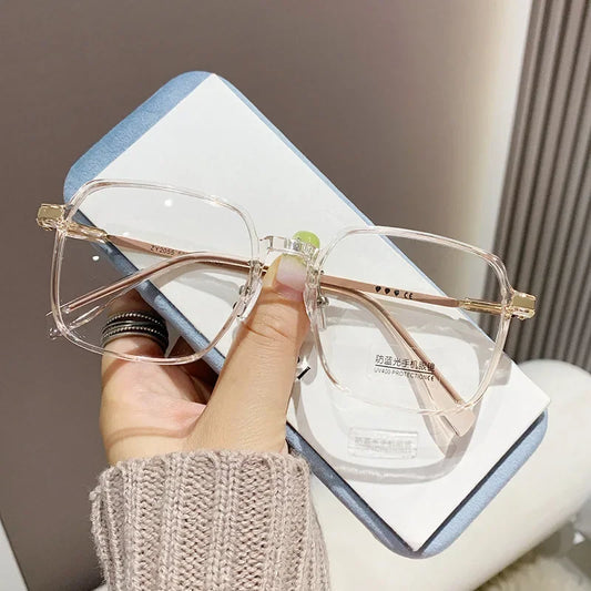 Trendy Fashionable Reading Glasses Women anti Blue Light Presbyopia Eyewear High-Definition Unisex Transparent Frame Eyeglasses