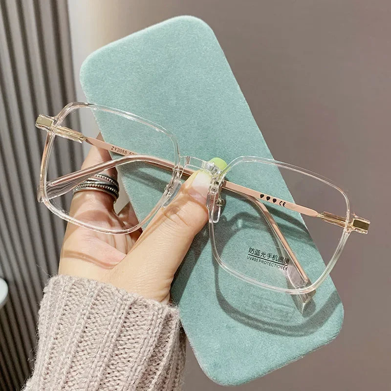 Trendy Fashionable Reading Glasses Women anti Blue Light Presbyopia Eyewear High-Definition Unisex Transparent Frame Eyeglasses