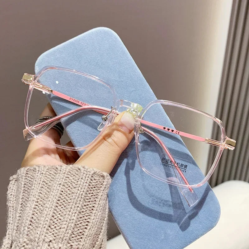 Trendy Fashionable Reading Glasses Women anti Blue Light Presbyopia Eyewear High-Definition Unisex Transparent Frame Eyeglasses