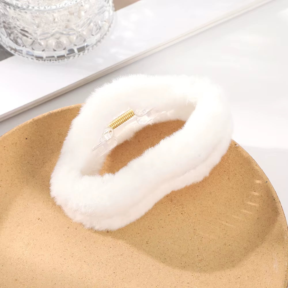 14Cm Large Hair Claw Fashion Plush Big Crab Hair Clip for Women Back Clip for Thick Hair Cute Plush Ponytail Hair Accessories